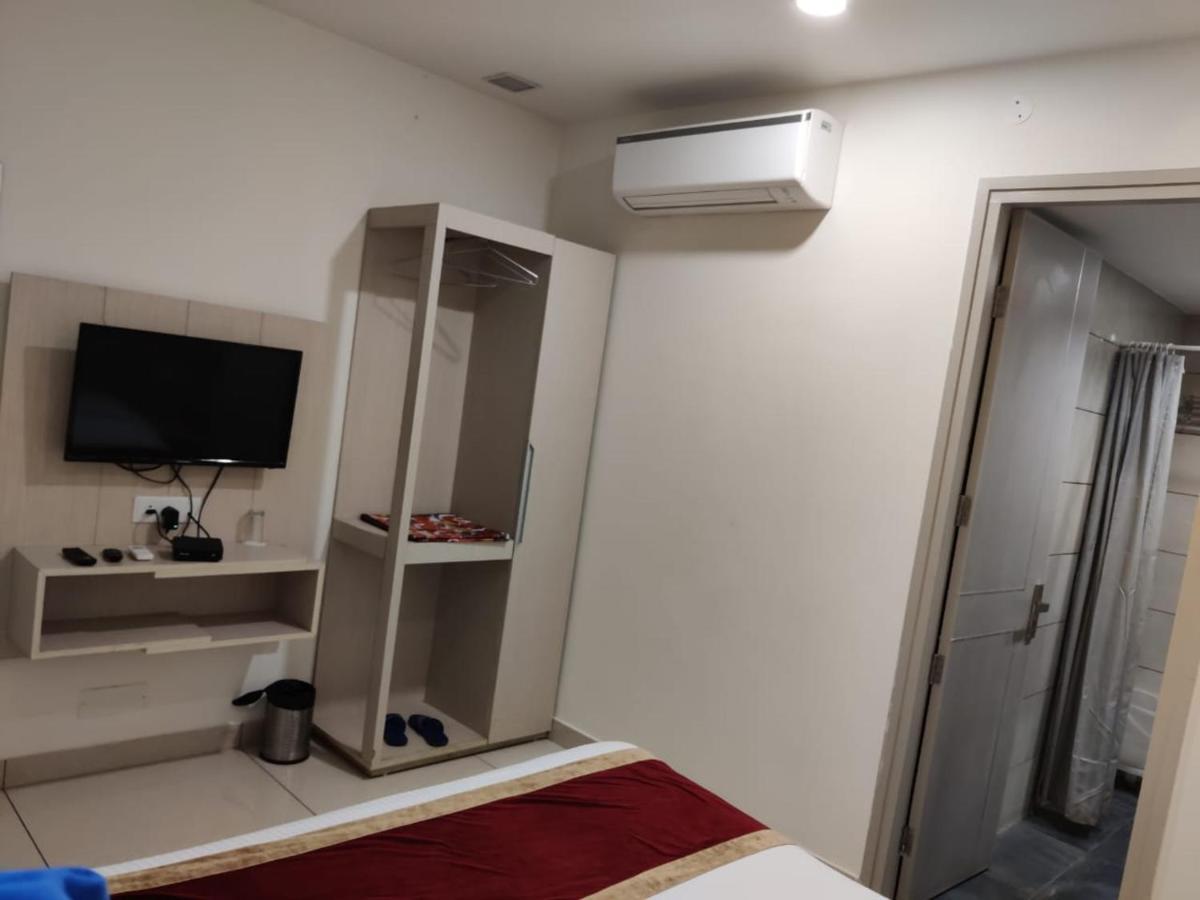 Hotel Hamilton Zirakpur Exterior photo