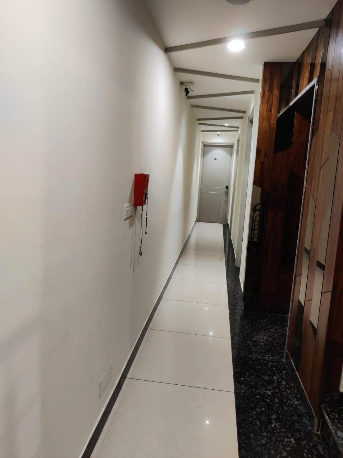 Hotel Hamilton Zirakpur Exterior photo